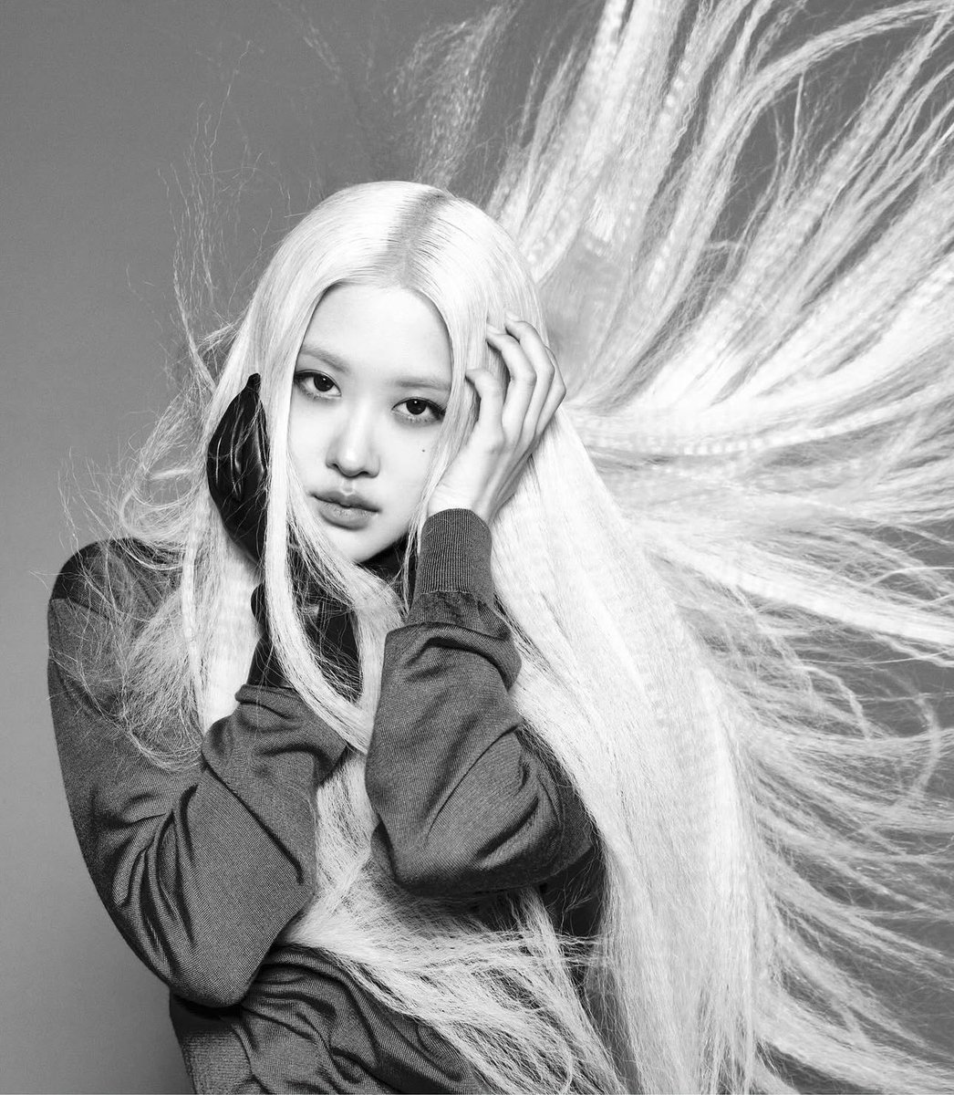 portalblackpink's tweet image. #ROSÉ é a artista de K-pop mais consumida no YouTube Music em todo o mundo nos últimos 12 meses, com mais de 4,1 BILHÕES de reproduções! 🔥