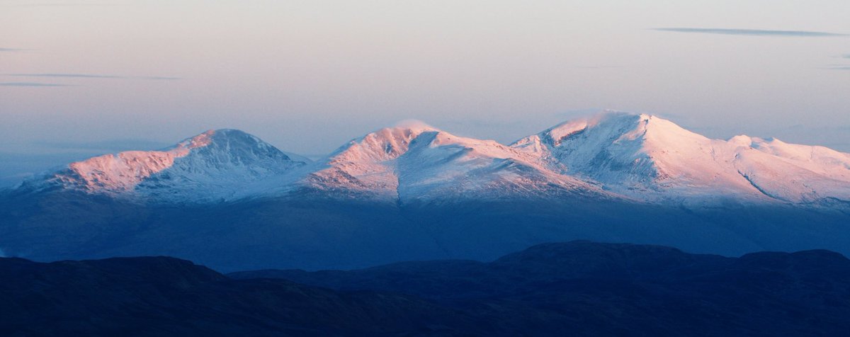 The Ben Lawers range always looks so pretty at winter sunrise.