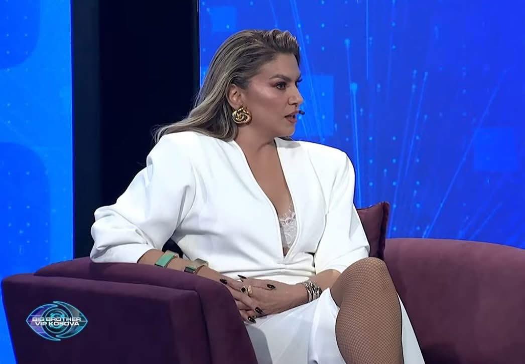 Alaudini; Leonore si po te duken banoret?

Leonora; A vritet pafajsia…   #bbvipks4