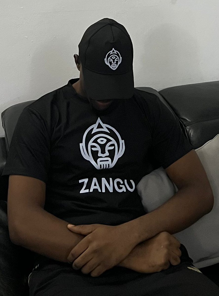 zangustyle1's tweet photo. 12 pièces seulement. Premier arrivé, premier servi !!!
#ZANGU 🔥
@MuadiLaeticia https://t.co/pybRdtYRCZ