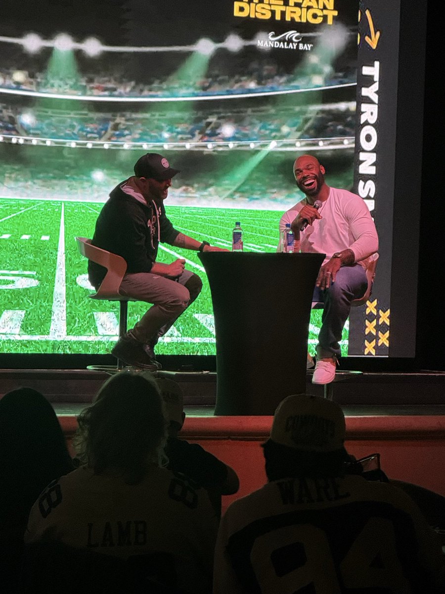 PrimtimeStudios's tweet image. Meet &amp;amp; Greet with Tyron Smith #CowboysNation #MandalayBay