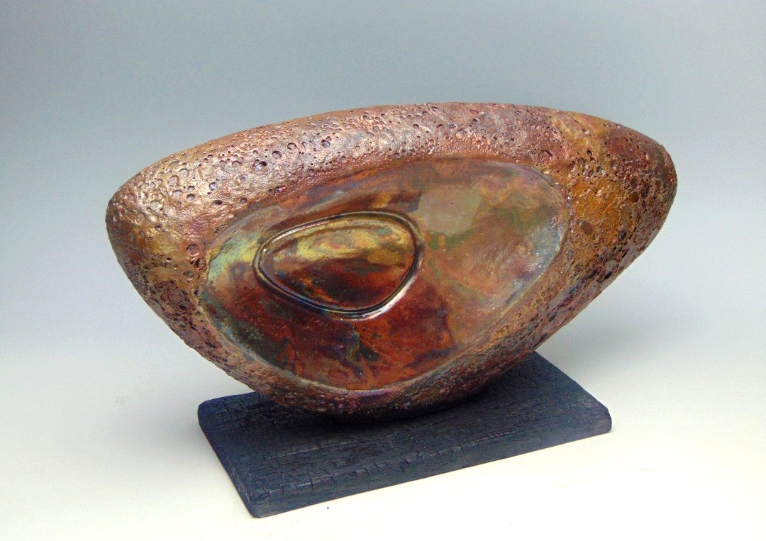 RakuShaunHall's tweet image. A textural #raku Pod on a charred wood base, new in my etsy store

shaunpots.etsy.com