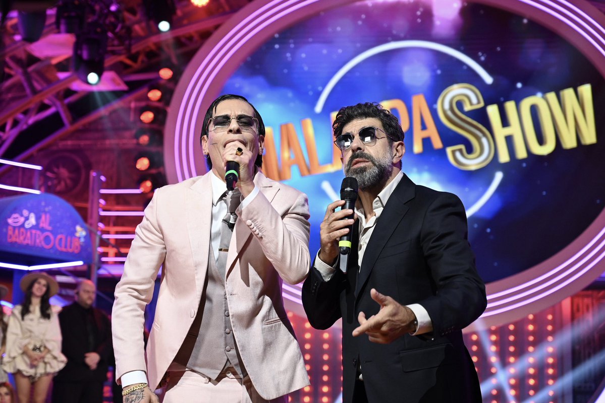 GialappasB's tweet image. #GialappaShow