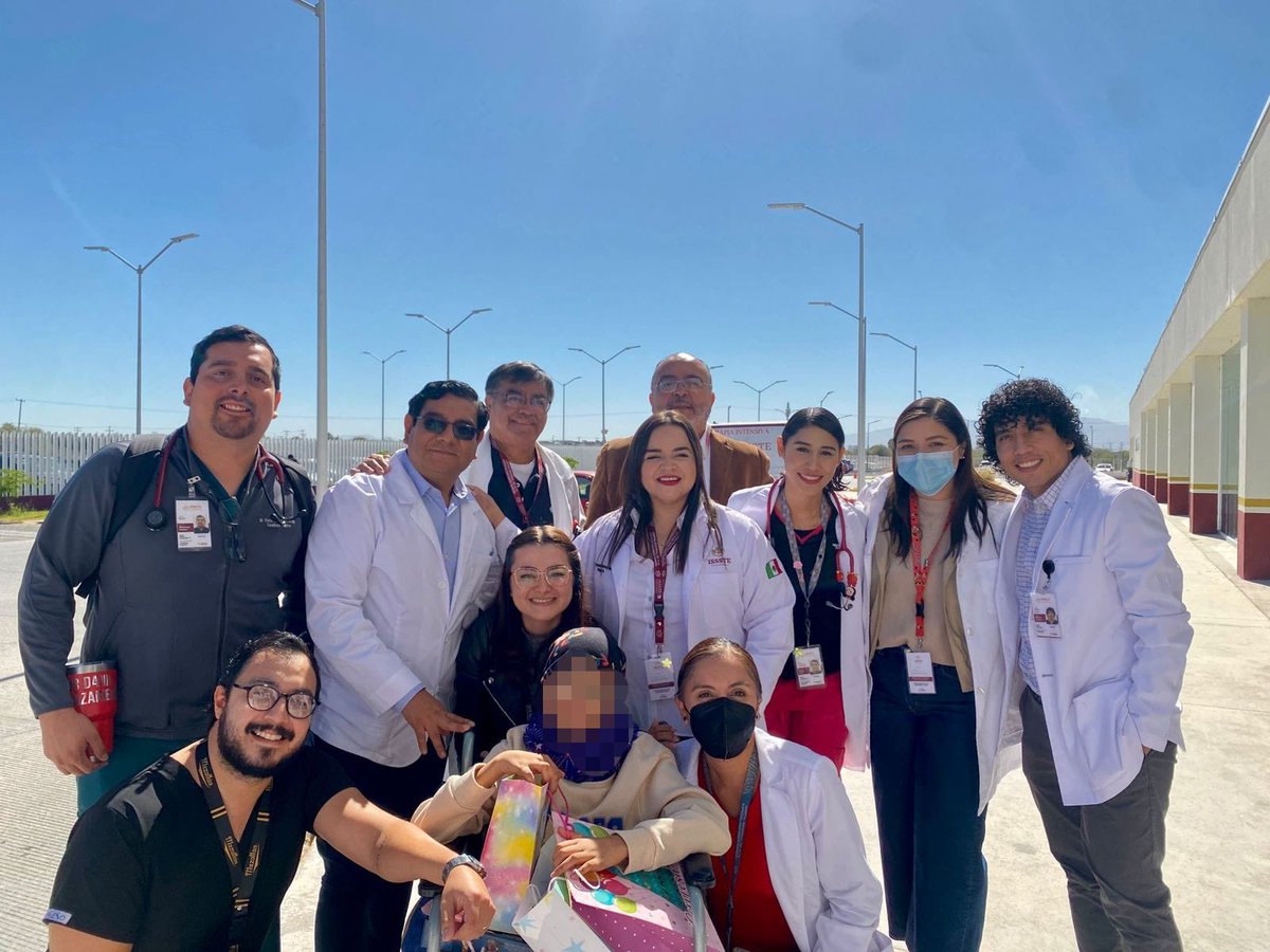 Con atención integral del HRAE del #ISSSTE en Torreón, paciente de 12 años vence #cáncerdeovario El tratamiento una duración de seis meses, tiempo
en el que se le practicaron tres cirugías y seis quimioterapias. <a href="/ISSSTE_mx/">ISSSTE</a> #noticias #salud #news #informacion <a href="/martibatres/">Martí Batres</a>