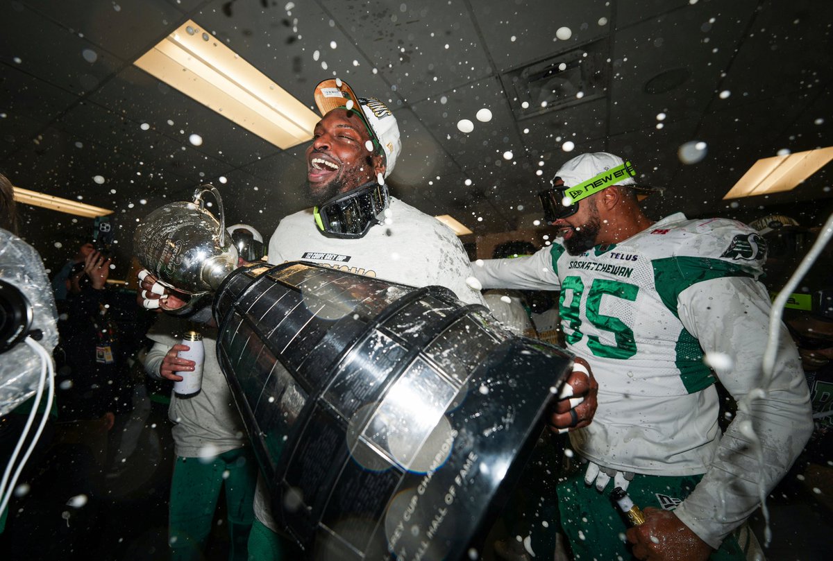 Yoshi_Hardrick's tweet photo. Champs!!! https://t.co/yIpVOQr8MR
