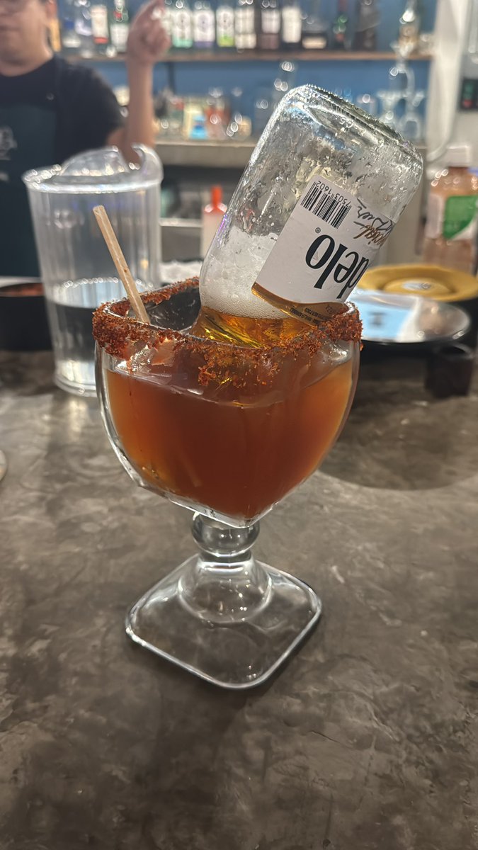 step1v9's tweet image. It’s 5 o’clock somewhere