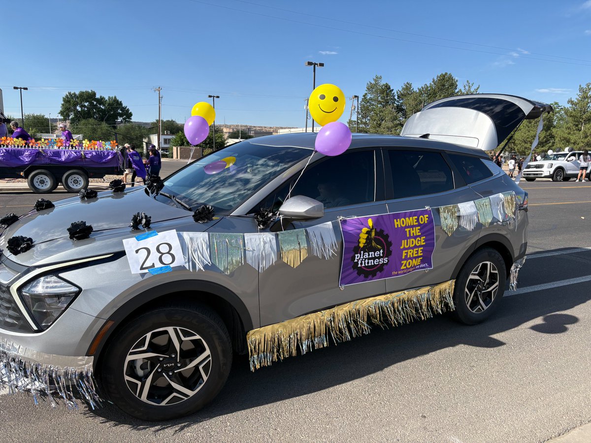 pffranchisee's tweet image. IGNITE Fitness’s Farmington PF team brought the purple and yellow spirit to the 60th annual Connie Mack World Series Parade in New Mexico, handing out giveaways and celebrating with the local community. Learn more here: tinyurl.com/2hhzrwt5. #pfifc #PlanetFitness #membernews