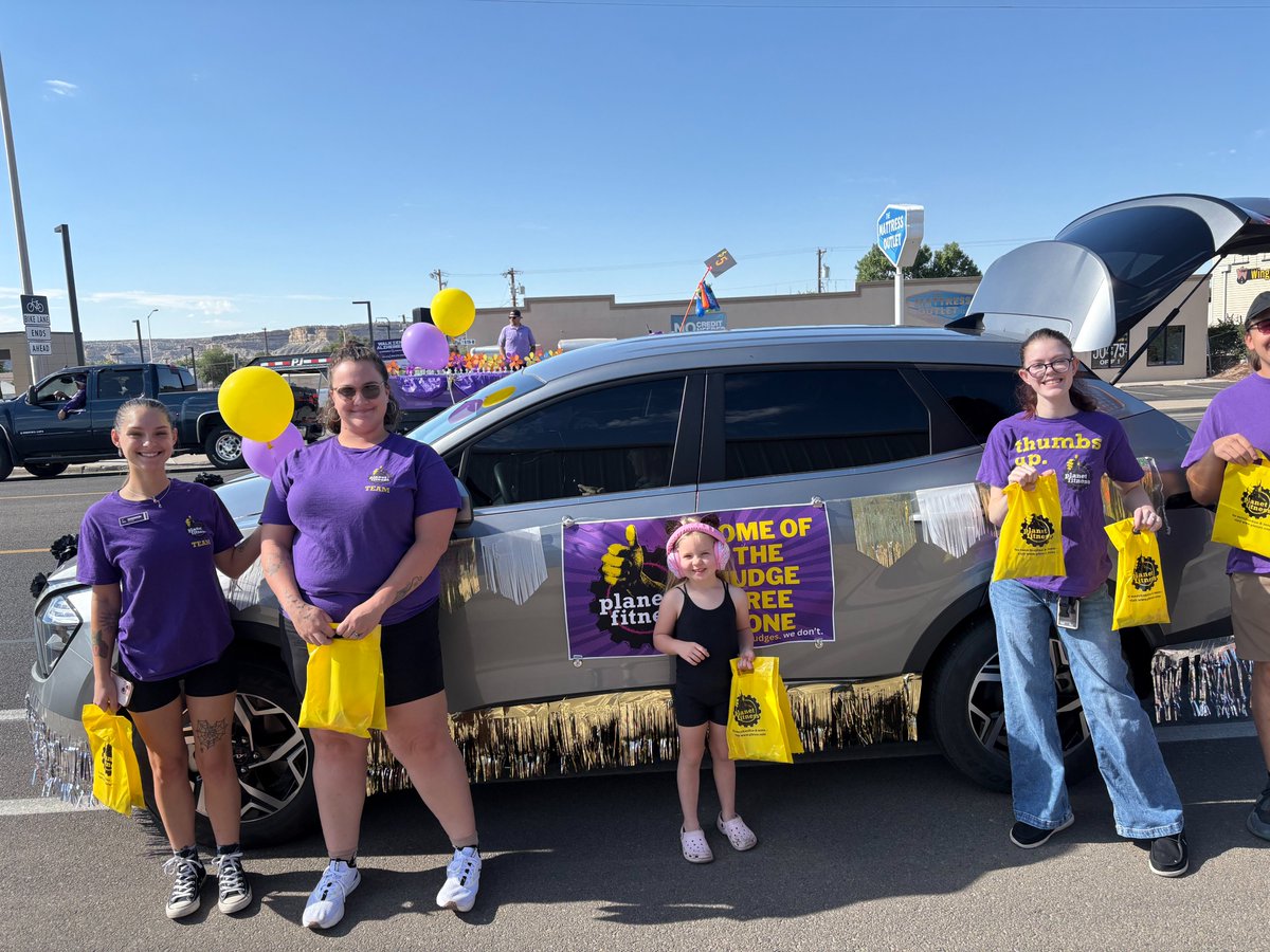 pffranchisee's tweet image. IGNITE Fitness’s Farmington PF team brought the purple and yellow spirit to the 60th annual Connie Mack World Series Parade in New Mexico, handing out giveaways and celebrating with the local community. Learn more here: tinyurl.com/2hhzrwt5. #pfifc #PlanetFitness #membernews