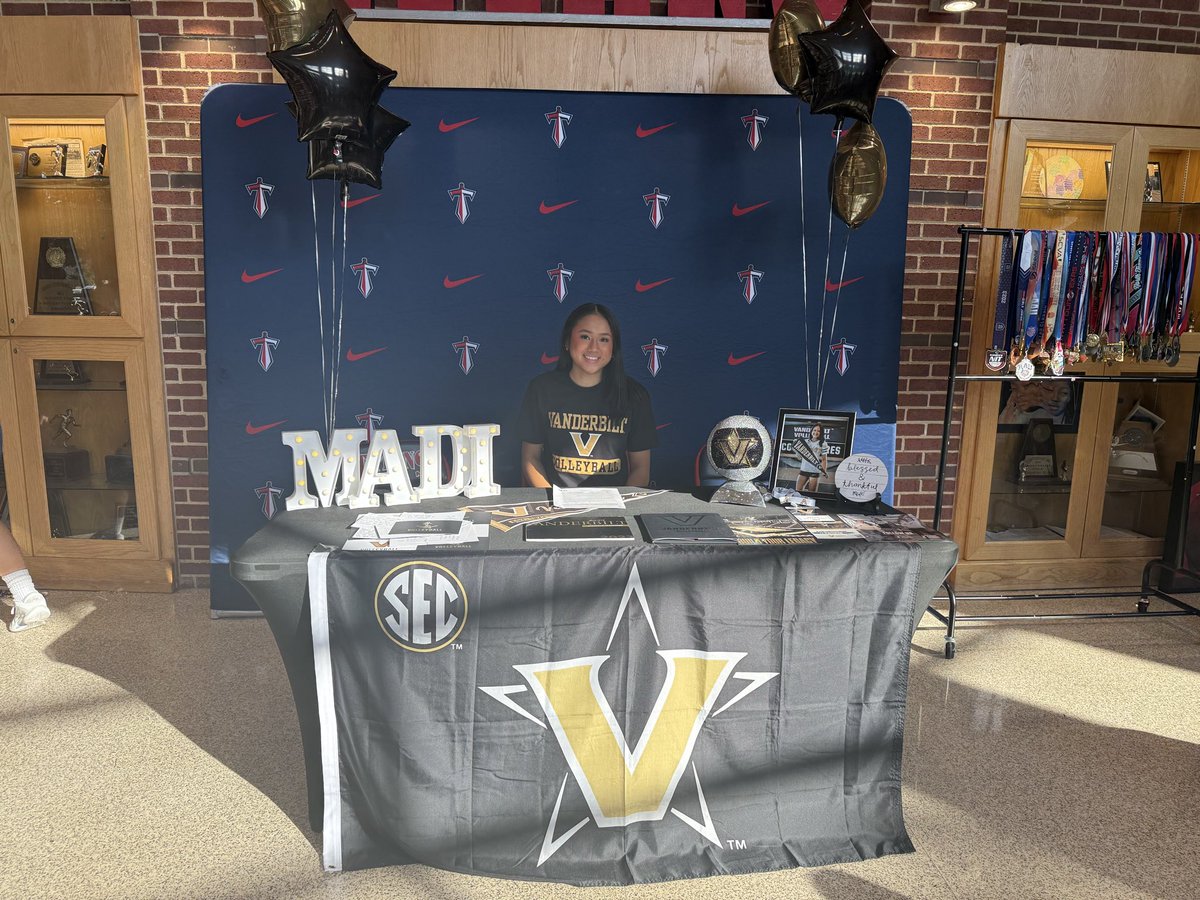 Centennial HS tweet media