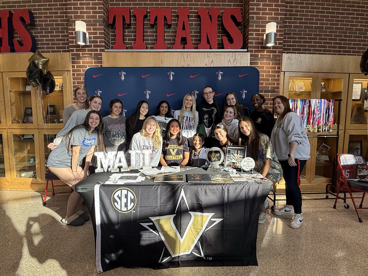 Centennial HS tweet media