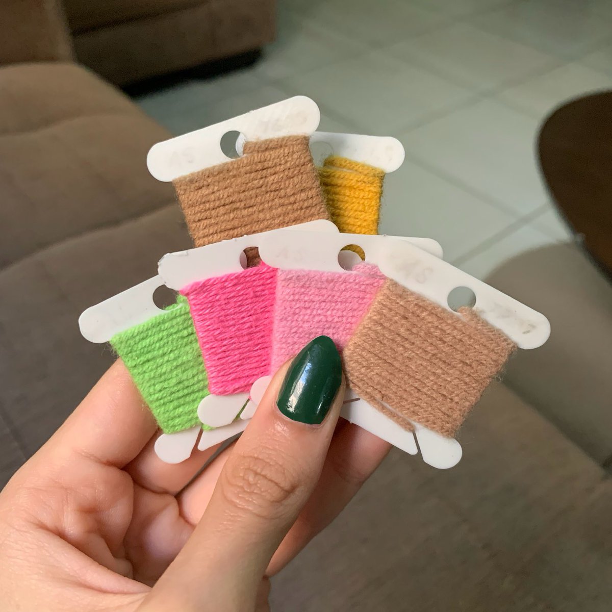 tonicroche's tweet image. DUVIDO alguém adivinhar oq vai nascer dessa paleta de cores