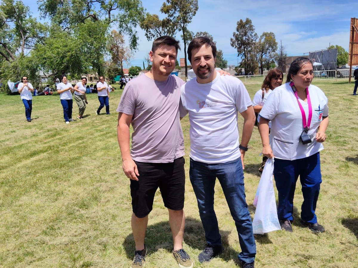 Participamos del 12 <a href="/saludencuentro/">Encuentro Nacional de Salud</a> en Olavarría. Una jornada intensiva de intercambio de los temas que nos ooacupan en el campo de la salud. Gracias <a href="/nkreplak/">Nicolás Kreplak</a> y equipo por la calidez de siempre.