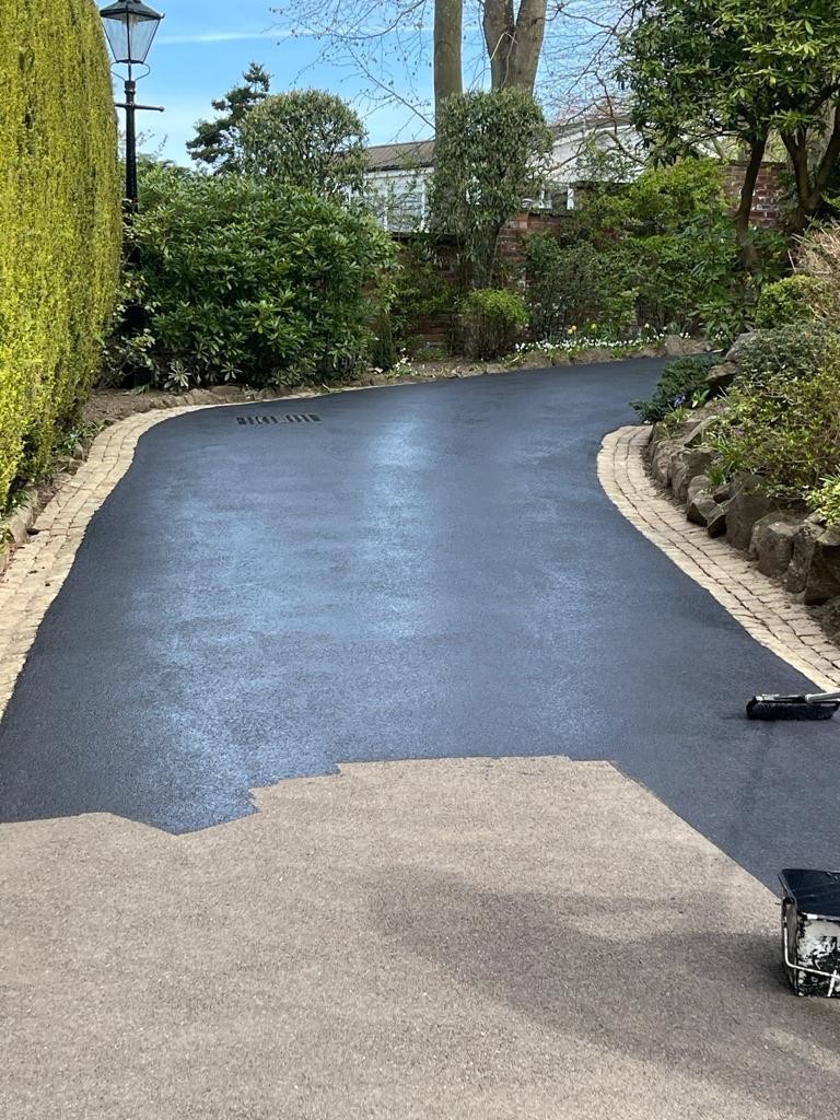 DecoratorsU's tweet image. I&apos;m looking forward to getting stuck into the outsides again next year 👌

#decorator #outdoors #Trades