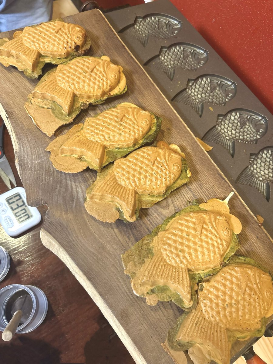 _yukimatcha's tweet image. おはようございます☀️
昨日は浅草にたい焼き作り体験に行ってきたよ〜🎶
好きな食べ物ランキング上位に入るくらいたい焼き好きだから自分で作れて嬉しい！
具材は持ち込みもして5種類作ったよ🫶
もねちゃんが作ってきてくれたたまごと照り焼きチキンが最高に美味しかった🥰