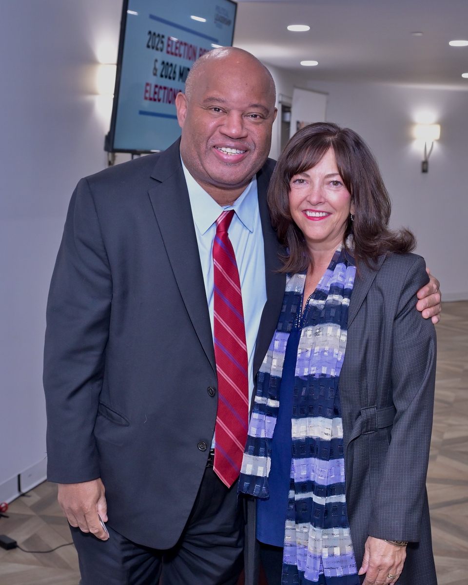 CoCommPR's tweet image. We were delighted to see our VP of Client Services, Caryn McBride, reconnect with her former news colleague Dominic Carter — @77WABCradio's insightful political reporter and talk-show host — during @WestchesterBiz's Political Leadership Series.