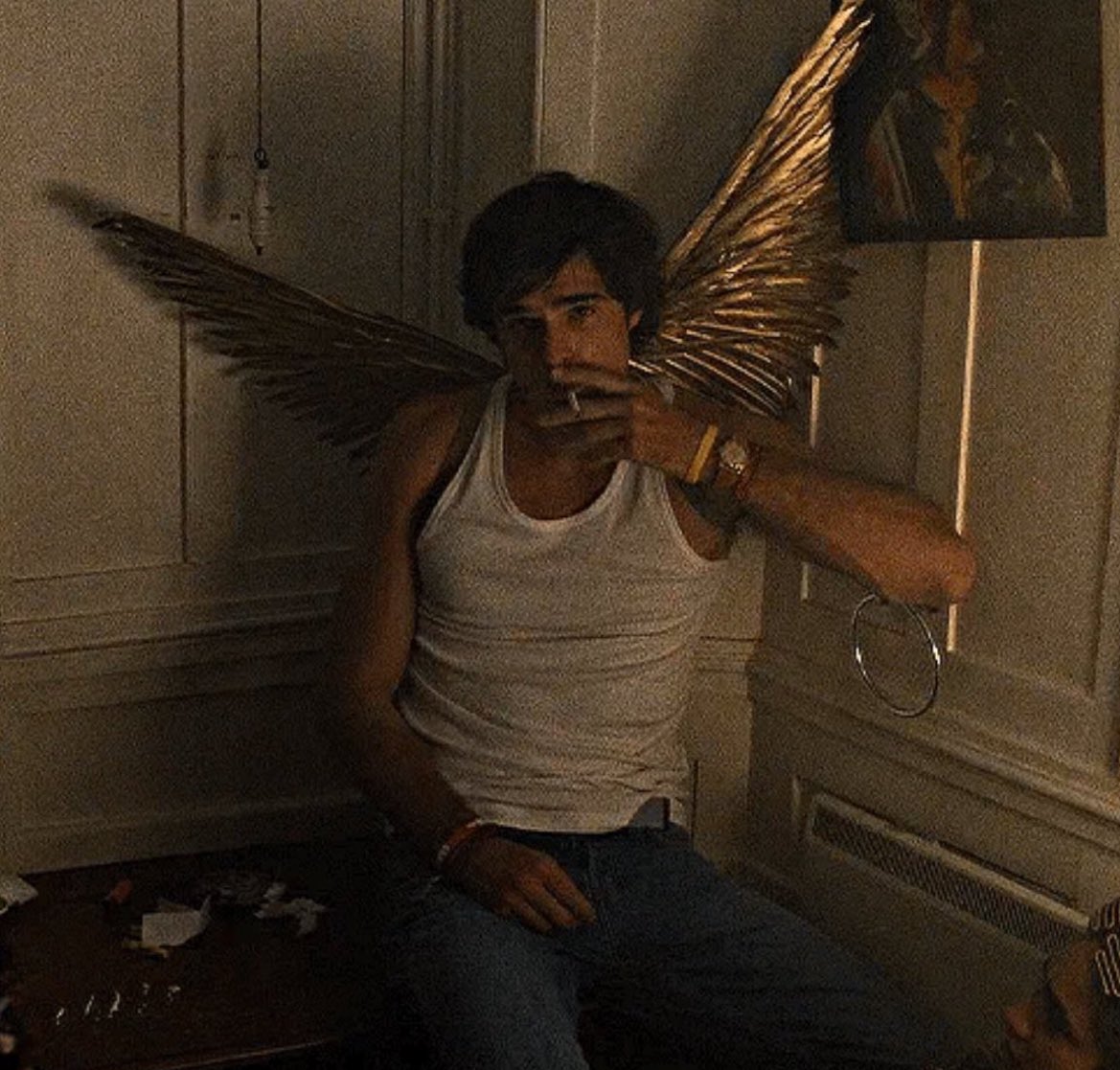 MYGHOSTR's tweet image. Happy 2 years of saltburn jacob elordi as felix catton you will always be famous