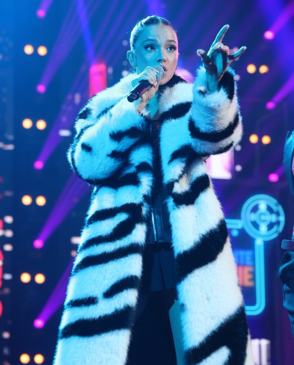 Marinarmf_'s tweet photo. Tengo 0 dudas de que a mi Clau fuera será de a las que mejor le irá, tiene ese algo especial que se tiene o no se tiene y ella lo tiene y lo demuestra día tras día en la academia y en las galas🥹💗
#OTGala9 https://t.co/GFmW9vagIg