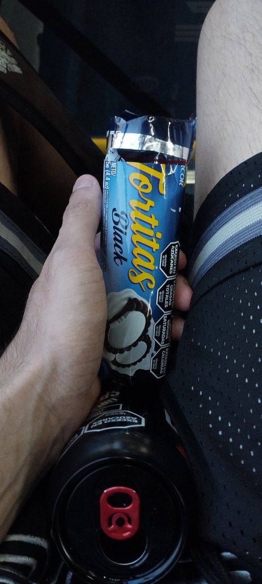 matiiasmolina85's tweet image. con 1100 pesos te compras las galletitas mas ricas que existen