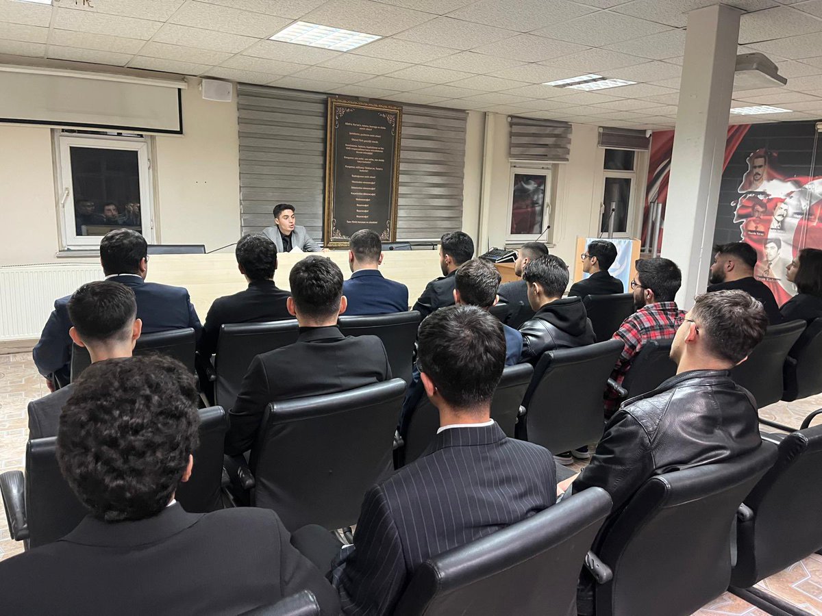 Üniversite Başkanımız Emre GÜN başkanlığında, üniversite yönetimi ile aylık olağan istişare toplantısı gerçekleştirilmiştir.

Toplantının ana gündem maddesi, vize sınavları sonrasında düzenlenecek olan programlar ve etkinlikler olmuştur.