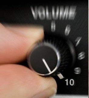 Un amor que me quiera solo auténtica, que no me haga trampa y nunca use tacticas, el que no me haga sentir problematicaaaaaa
