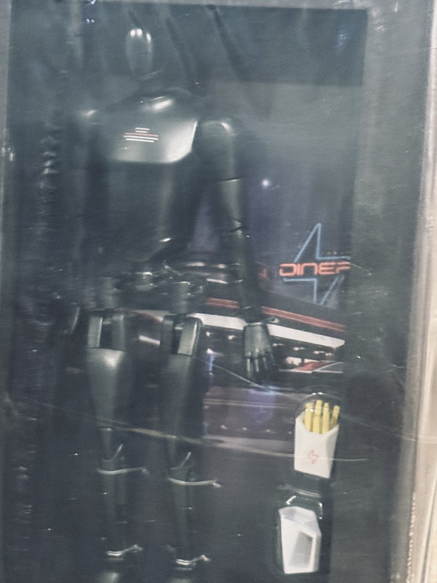 ChatCharge's tweet image. EVENT PRIZE DRAWING! How about your very own robot?? Like AND Share this post between now and midnight PST on Saturday November 29 to be entered to win a Tesla Diner Edition of the Optimus Bot Action Figure! Suited in black with black accents, this Optimus features the iconic…