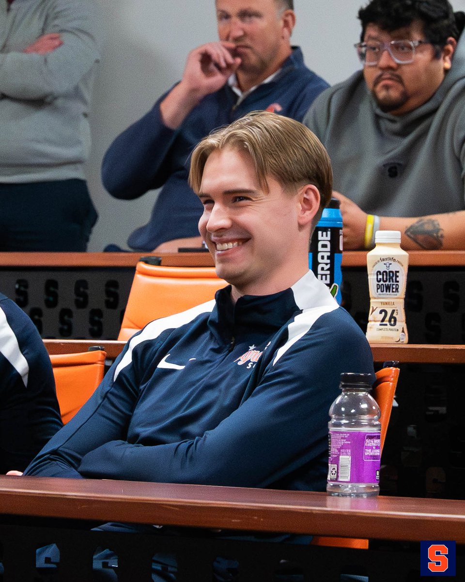 CuseMSOC's tweet image. 48 teams. One goal. Let&apos;s do it!⚽🏆

#DareToDream #NCAAChampionship