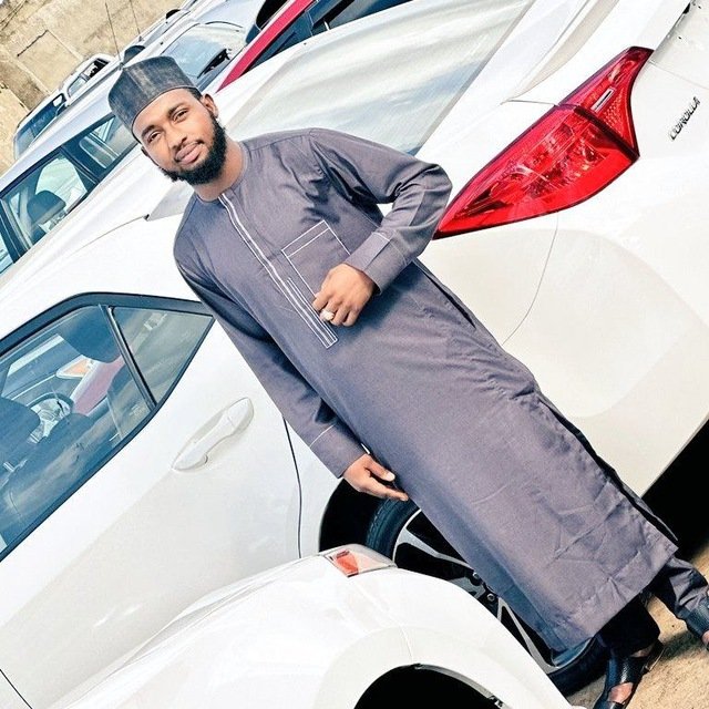 AlameenDanba2re's tweet image. Ya hayyu ya kayyimu karemana mutunciba mu da imani mu duniya da lahira yasa aljannar Firdausi makomar mu dan darajar shugabanmu annabi Muhammad s a w .