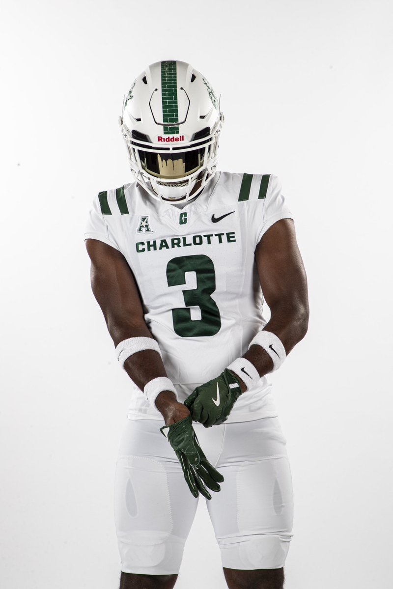 Had an amazing time this weekend <a href="/CharlotteFTBL/">Charlotte Football</a>  on my Official Visit 🔥

<a href="/CoachAlbin/">Tim Albin</a> <a href="/CoachFaanes/">Nate Faanes</a> <a href="/PaigeAnders/">Paige Anders</a> <a href="/AllenTrieu/">Allen Trieu</a> <a href="/JUCOTopTalent/">JUCO Top Talent</a> <a href="/JuCoFootballACE/">JuCo Football Forer</a>