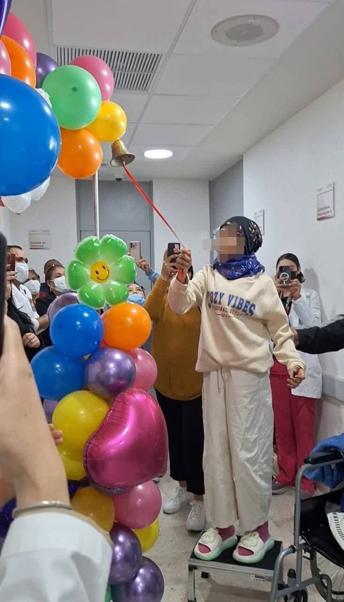 Issste_Zac's tweet image. 📰 #COMUNICADO
Con atención integral del HRAE del ISSSTE en Torreón, paciente de 12 años vence cáncer de ovario.
🔗goo.su/JqezAs