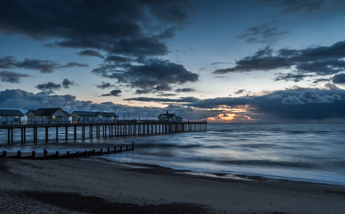 Cybernest's tweet image. Southwold Pier at dawn this morning. 🥰💕

#Southwold #Pier #HeritageCoast #Suffolk
📷 Courtesy of Nigel Kaines @ Stunning Suffolk