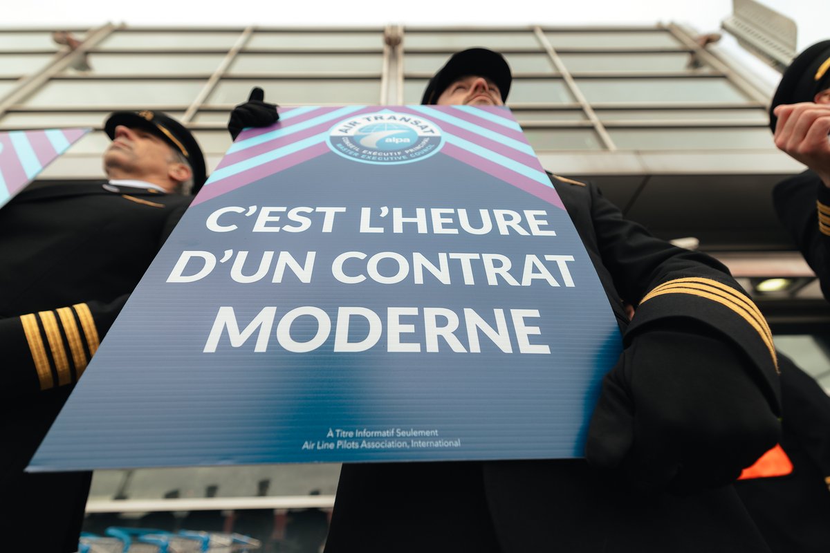 Pilotes d'Air Transat Pilots tweet media