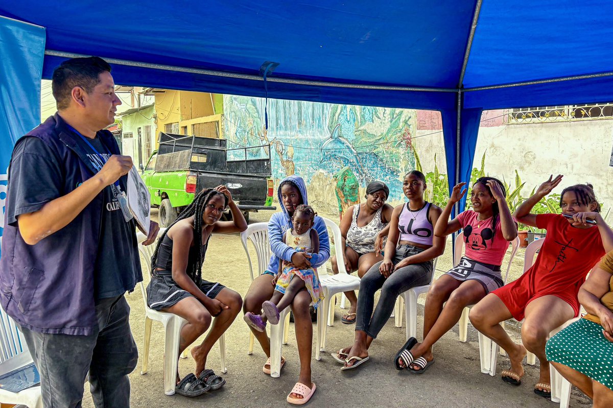 ZumarGye's tweet image. Llevamos el espacio Metamorfosis Comunal a Bastión Popular, bloque 7. Más de 20 participantes fortalecieron sus habilidades de comunicación y convivencia. 🤝💬

#Guayaquil #ConstruyendoLaCiudadDeTodos