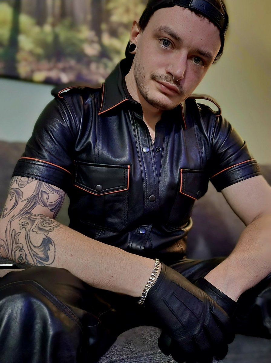 Bdsmboygee tweet media