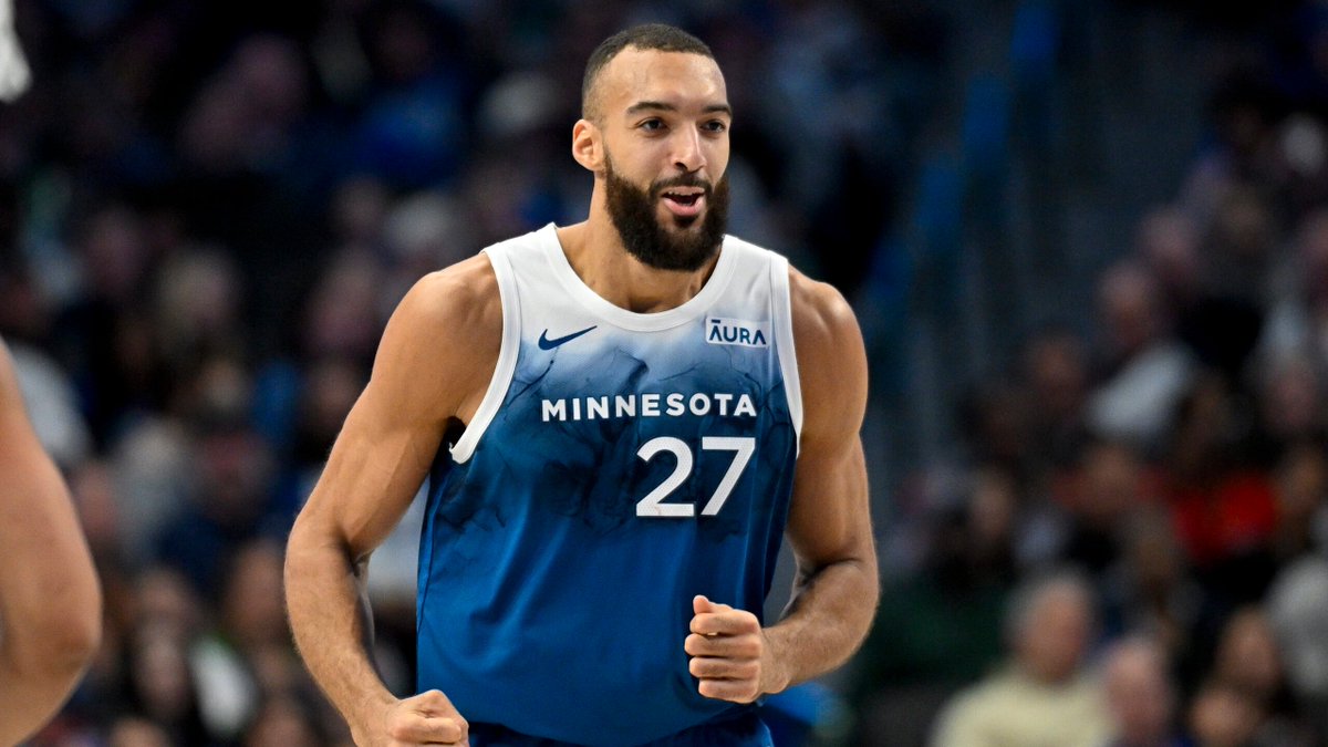 𝒃🏀 tweet media