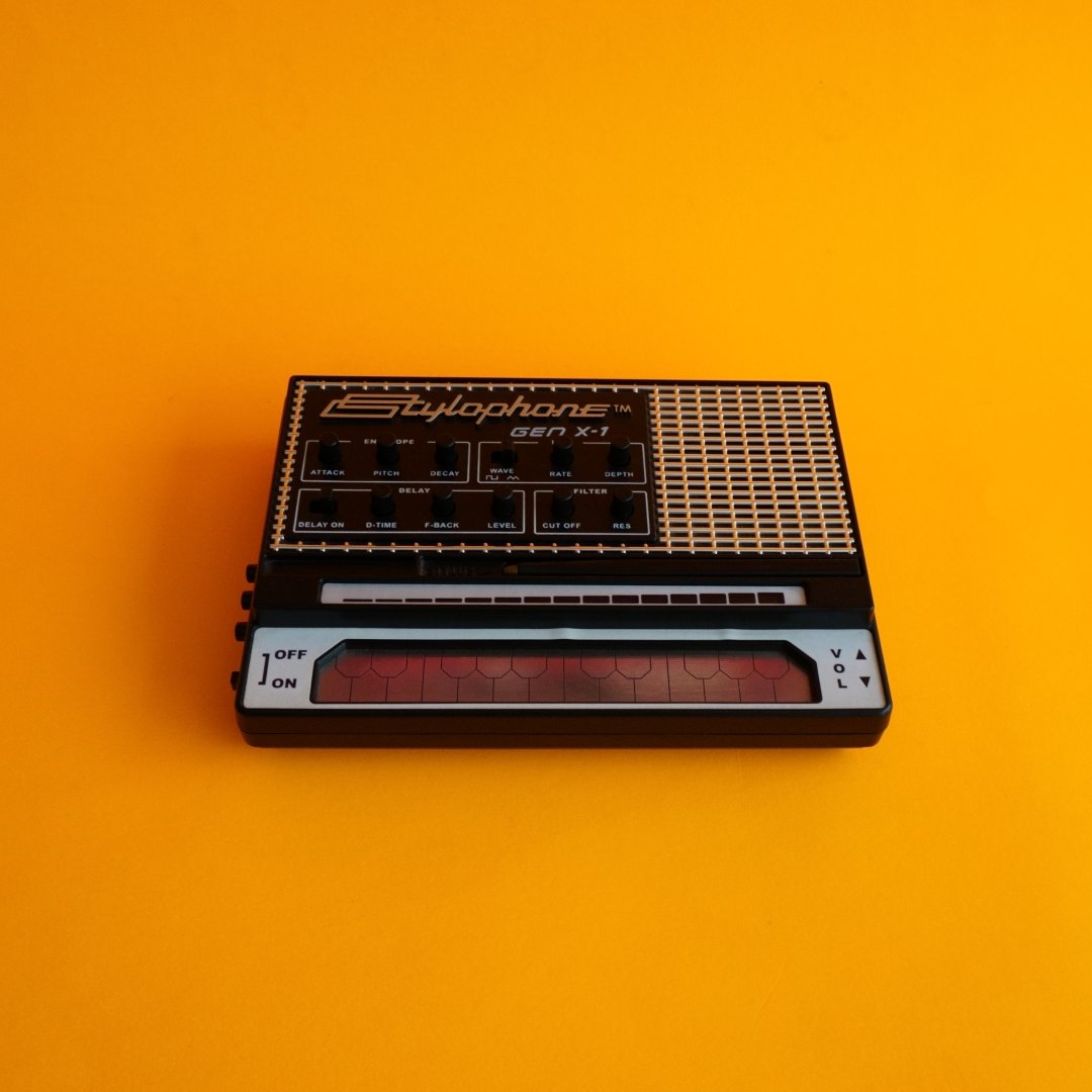 loormedia's tweet image. OBJeCT 004
Stylophone GEN X-1
LOOR MEDIA

#loormedia 
#OBJeCTS 
#Stylophone
#stylophonegenx1
#Synth
#dubreqstylophone 
#dubreq