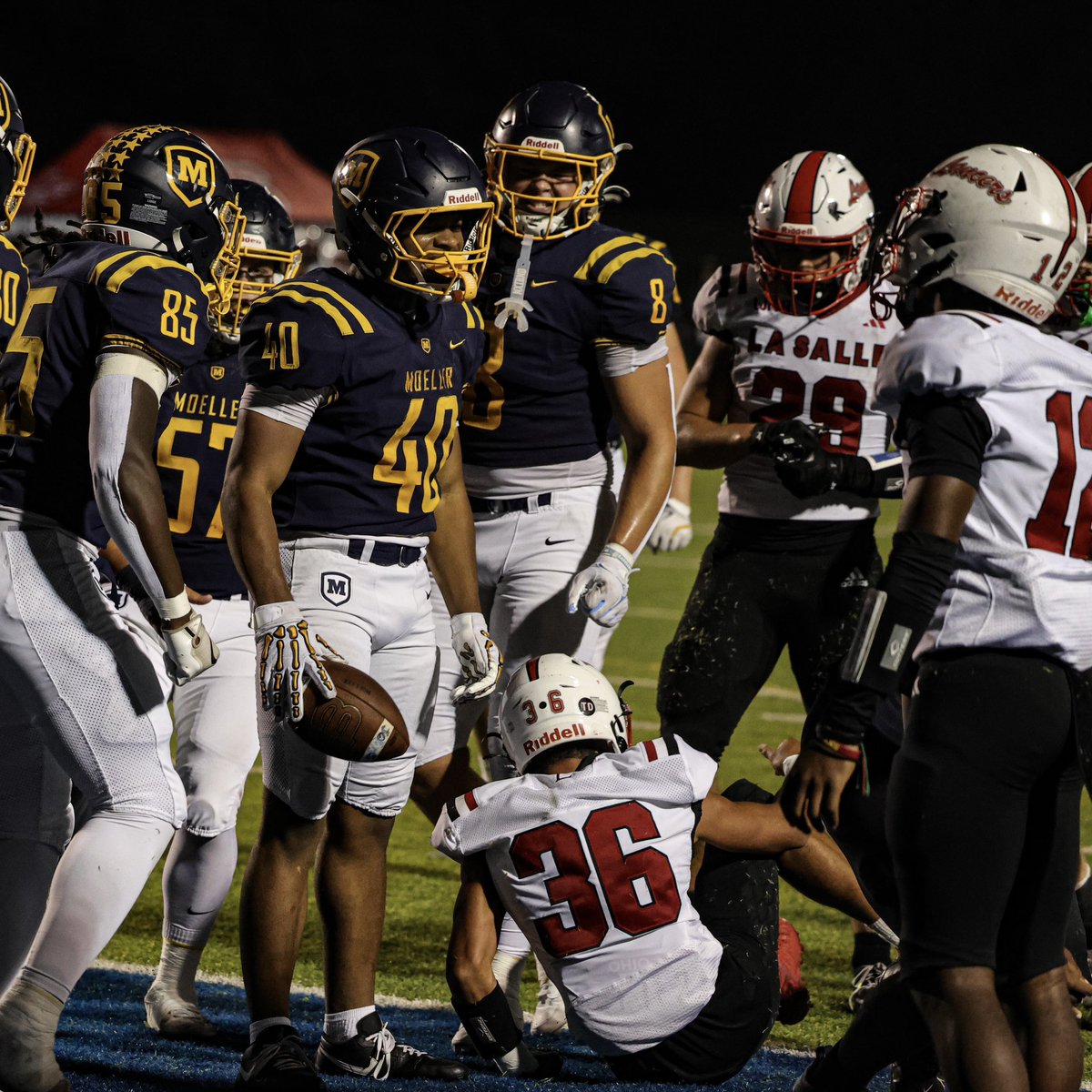 CHECK OUT MY FRESHMAN SEASON HIGHLIGHTS !!! 
45 Carries 
300 Yards
2 Touchdowns

 ( hudl.com/v/2TDQ3p )

<a href="/BJ43653801/">BJDwyer</a> <a href="/Coach_B10/">Bert Bathiany V</a>