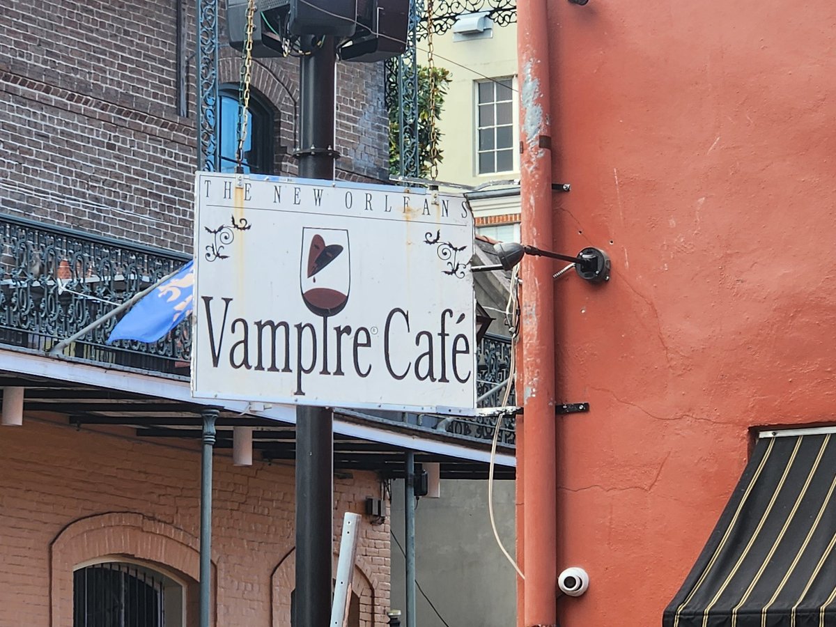 evening_bat's tweet photo. New Orleans is cool https://t.co/qADJSWTXcO