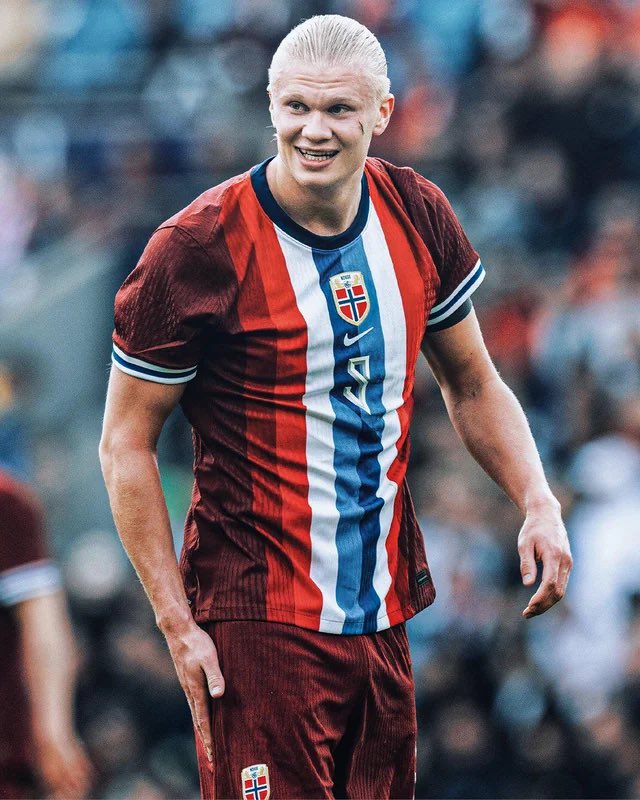 logodesigner_z's tweet image. このノルウェーのユニホーム
番号の書体も含めて
かなり好きです

28年ぶりワールドカップ出場決定
おめでとうございます🎉

#ノルウェー 
#Norway 
#soccer
#WorldCup 
#WorldCup2026