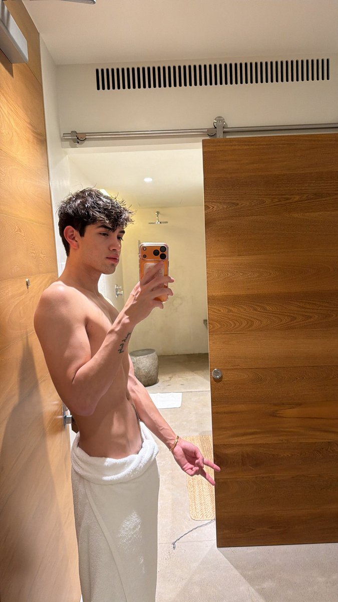 Stephen Oscar tweet media