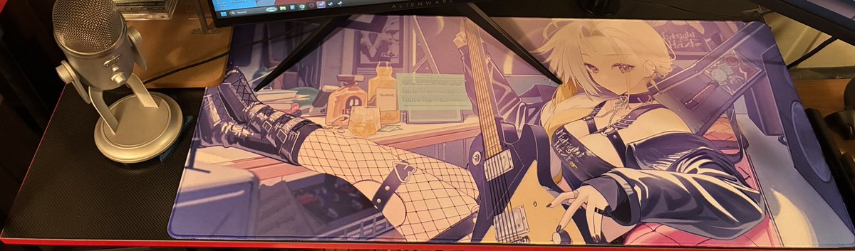 SJtheguy's tweet photo. I got my SunnySplosion rocker merch in today! Itโs great quality and Iโm liking it a lot so far, especially the desk mat. Iโve been in need of a new mouse pad and it works great as one!
I normally donโt wear hoodies, but this one is slick n super cozy!
#SunnyRockerMerch https://t.co/oqOnZZNgdx