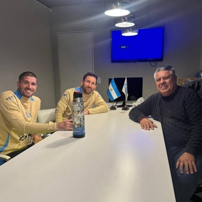 patgow's tweet image. Le están lavando la imagen a un delincuente, y van a quedar pegados.