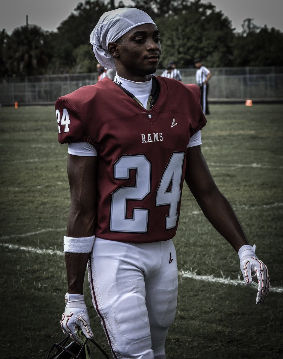 _Trent_Scott's tweet image. Thank you to my coaches and staff for believing in me and trusting me enough to throw me into the fire early. I’m grateful for the opportunity to compete as a freshman it wasn’t easy, but it pushed me to grow. #Year2loading @Lakes_FB