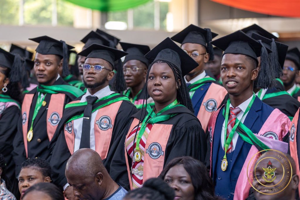 Knust360vibes's tweet photo. CABEESA GRADUATION '25

➡️⏰
#cabeesaknust #Knust360vibes #Graduation25 https://t.co/NqzbP83N0a