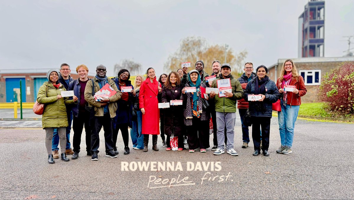 Three <a href="/CroydonLabour/">Croydon Labour</a> campaign sessions last week across Broad Green, Addiscombe East and New Addington North. It was great speaking with residents, who continue to raise real concerns about the lack of street cleaning, persistent fly-tipping and rising crime. We will continue to