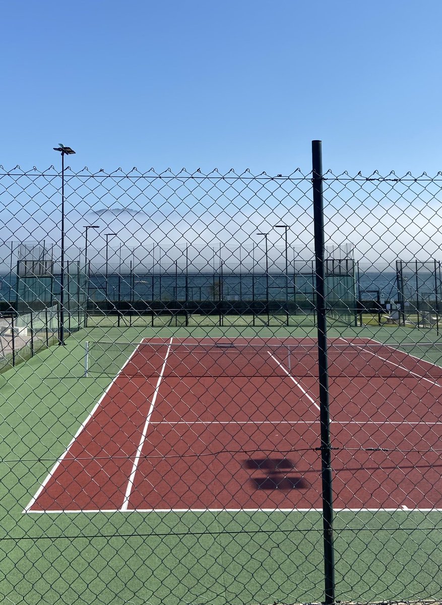 De qué habla Santiago Isla cuando habla del tenis y la pista más bonita que descubrimos en verano