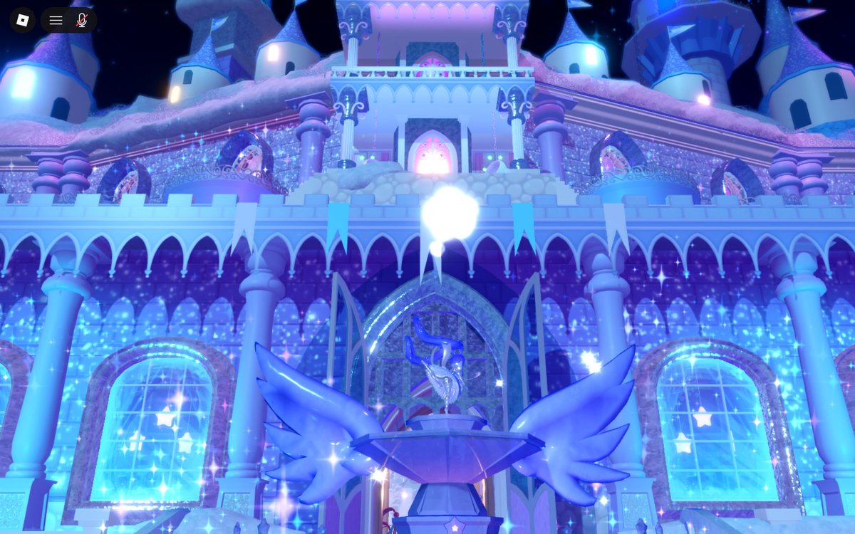 Welcome to.....❄️
✨The Glitterfrost Crystal Castle✨
we need to speak up about its glory... ITS SO BEAUTIFULL AUIHUUHU 😍❄️