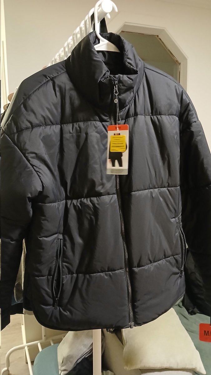 OnceKP's tweet photo. Big Box Outlet Store clothes haul https://t.co/JK54shdqSD