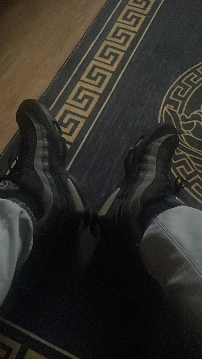 slavemasterrob's tweet image. 🚨RT GAME!🚨
4/4/4 3 comments! 1hour
let's make this f@@g regret it and destroy him !! 🤣🤣
#rtverification #findom #rtgame #scallymaster #scallydom #chav #kissmyairs #sneakermaster #cashmaster #cashslave #footslave #moneyslave #humanatm