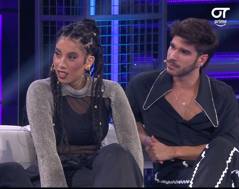 📊 ¿A quién SALVAS?

🔄 TÉYOU 
♥️ GUILLO

#OTGala9 #OTDirecto18N