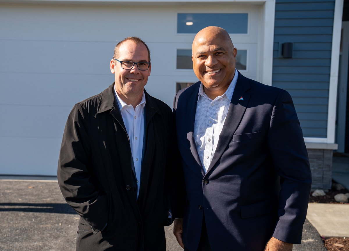 CityofAuroraIL's tweet photo. 🏠 Habitat Green Freedom Unveils First Nicor Gas Smart Neighborhood Show Home!

✂️ On Wednesday, Mayor John Laesch joined Nicor Gas executives and elected officials for a ribbon cutting ceremony, celebrating the unveiling of the new Habitat Green Freedom show home!

🌟 The Habitat Green Freedom SMART Community will feature 17 homes, ranging from 1,500 to 1,700 square feet. Each home will include solar panels, tankless water heaters, and gas heat pumps. The neighborhood will be the first net-zero, carbon-neutral subdivision in the country!

📲 For more information on the project, please visit https://t.co/UU8PVVsIKU.